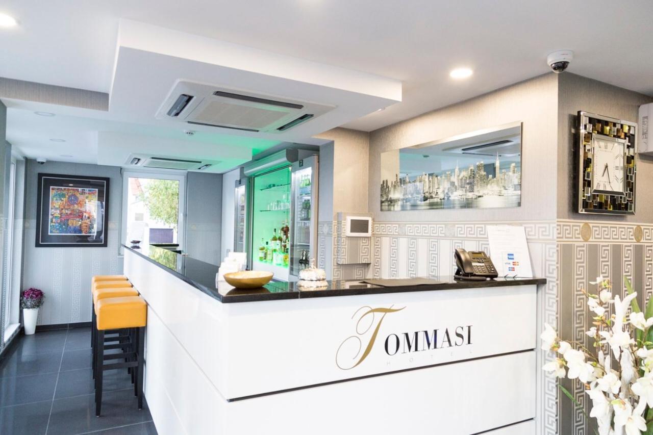 Hotel Tommasi เมอร์เฟลเดน-วาลล์ดอร์ฟ ภายนอก รูปภาพ