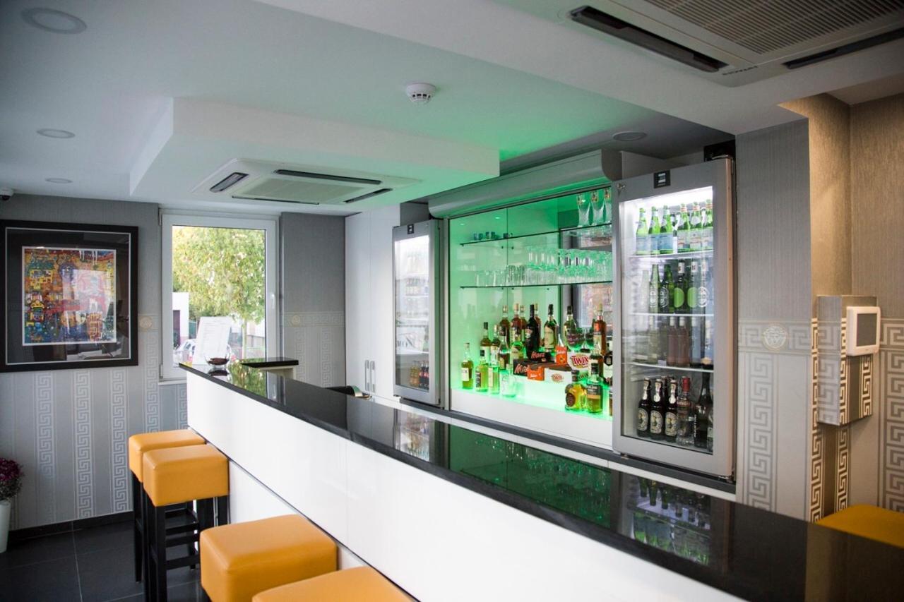 Hotel Tommasi เมอร์เฟลเดน-วาลล์ดอร์ฟ ภายนอก รูปภาพ